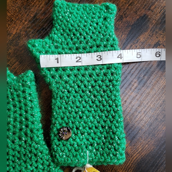 NWT* Handmade Fingerless gloves💜 super soft acrylic, MarpleMade Designs, sparkl - Picture 5 of 8